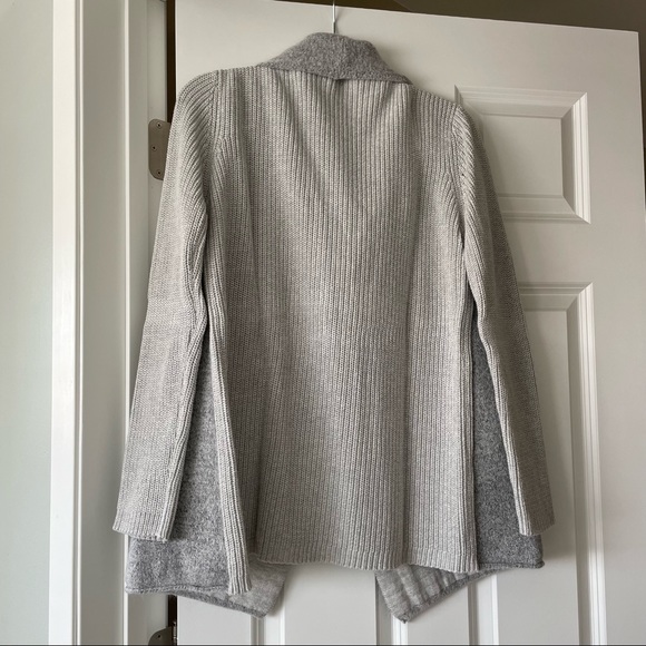 Sweater wrap style in gorgeous gray and silver - Picture 3 of 4